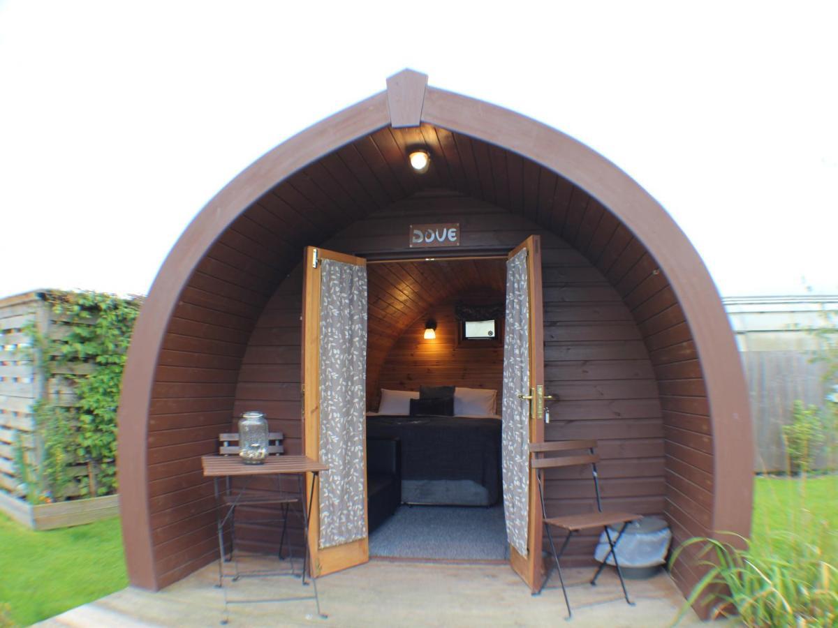 The Little Hide - Grown Up Glamping Apartment Wigginton  Exterior photo